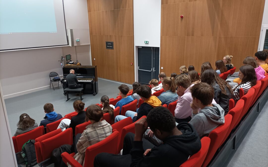 ENSEIGNEMENT SCIENTIFIQUE : conférence musicale de Frédéric Reynier